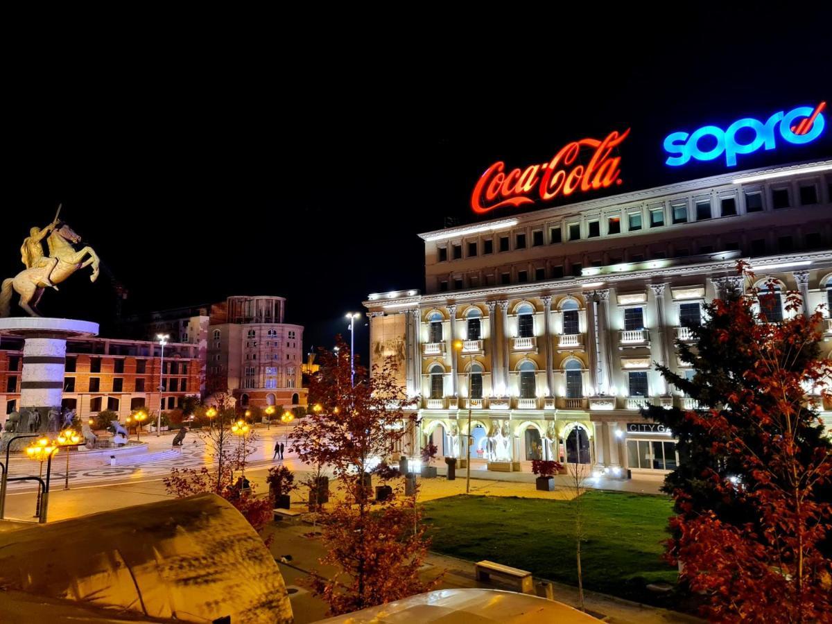 Mika Square * Skopje